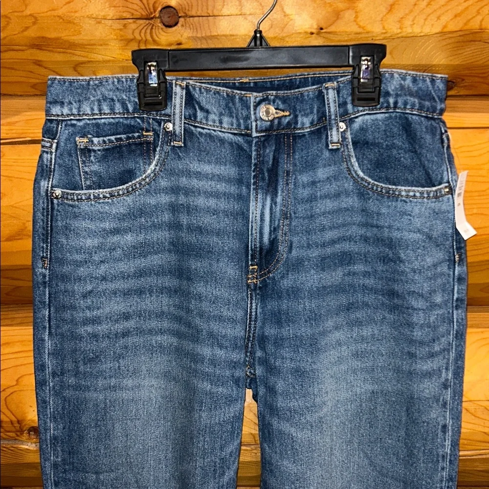 Gap NWT Mid Rise Soft Relaxed Straight Crop Jeans Size 29 Long in Medium Wash - Picture 7 of 13
